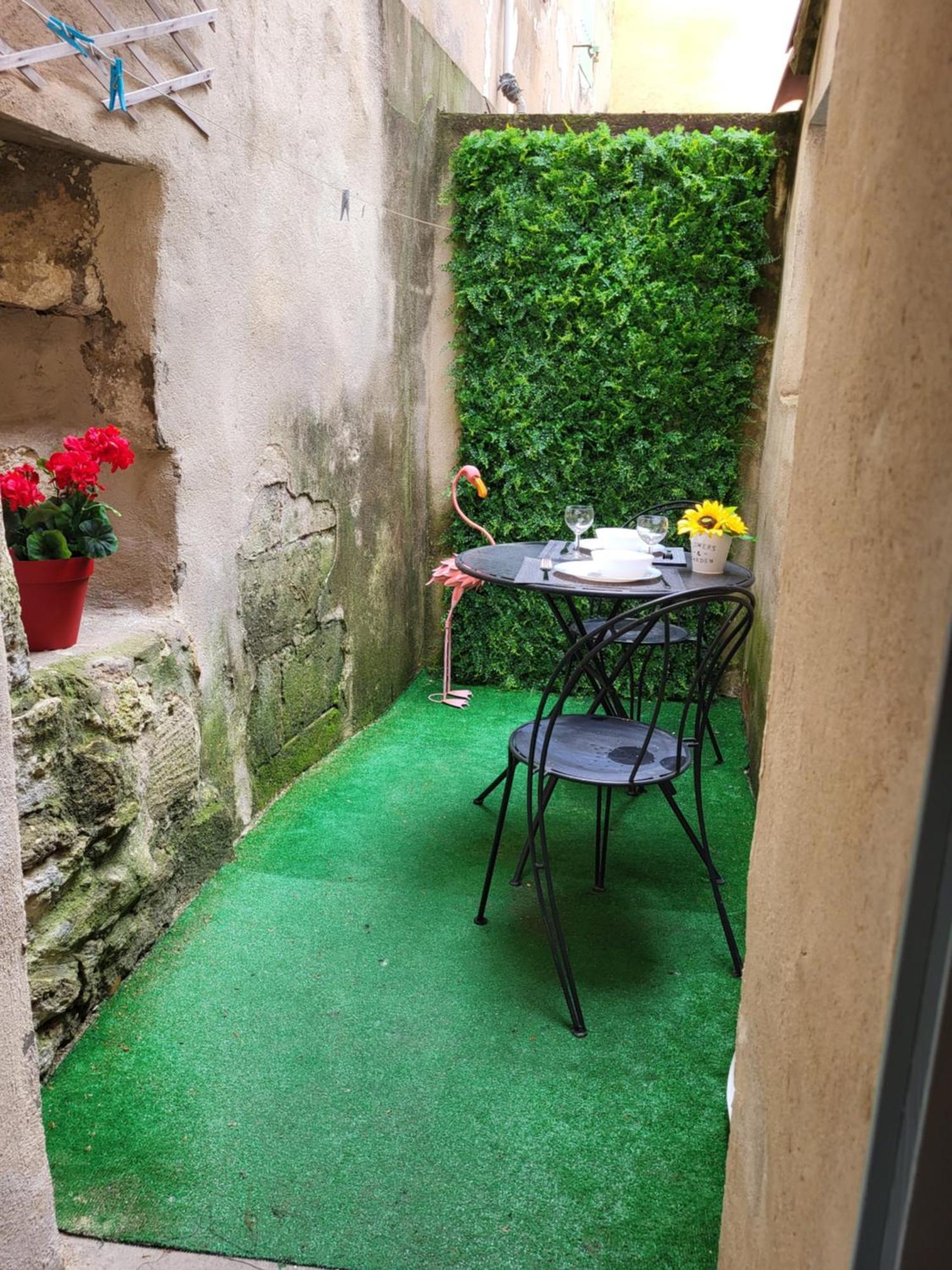 Studio/2 Pieces, Terrasse Avignon Luaran gambar