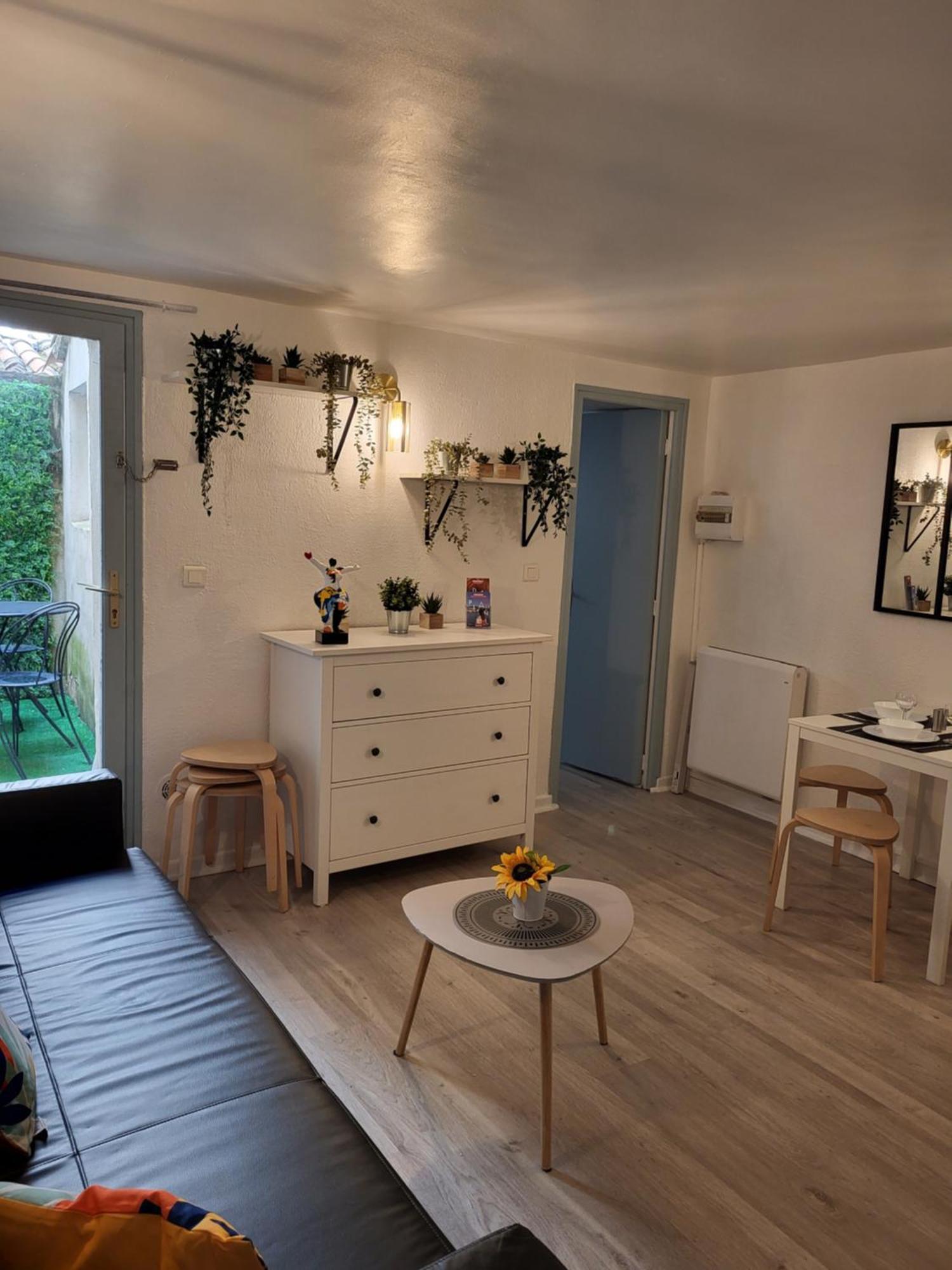 Studio/2 Pieces, Terrasse Avignon Luaran gambar