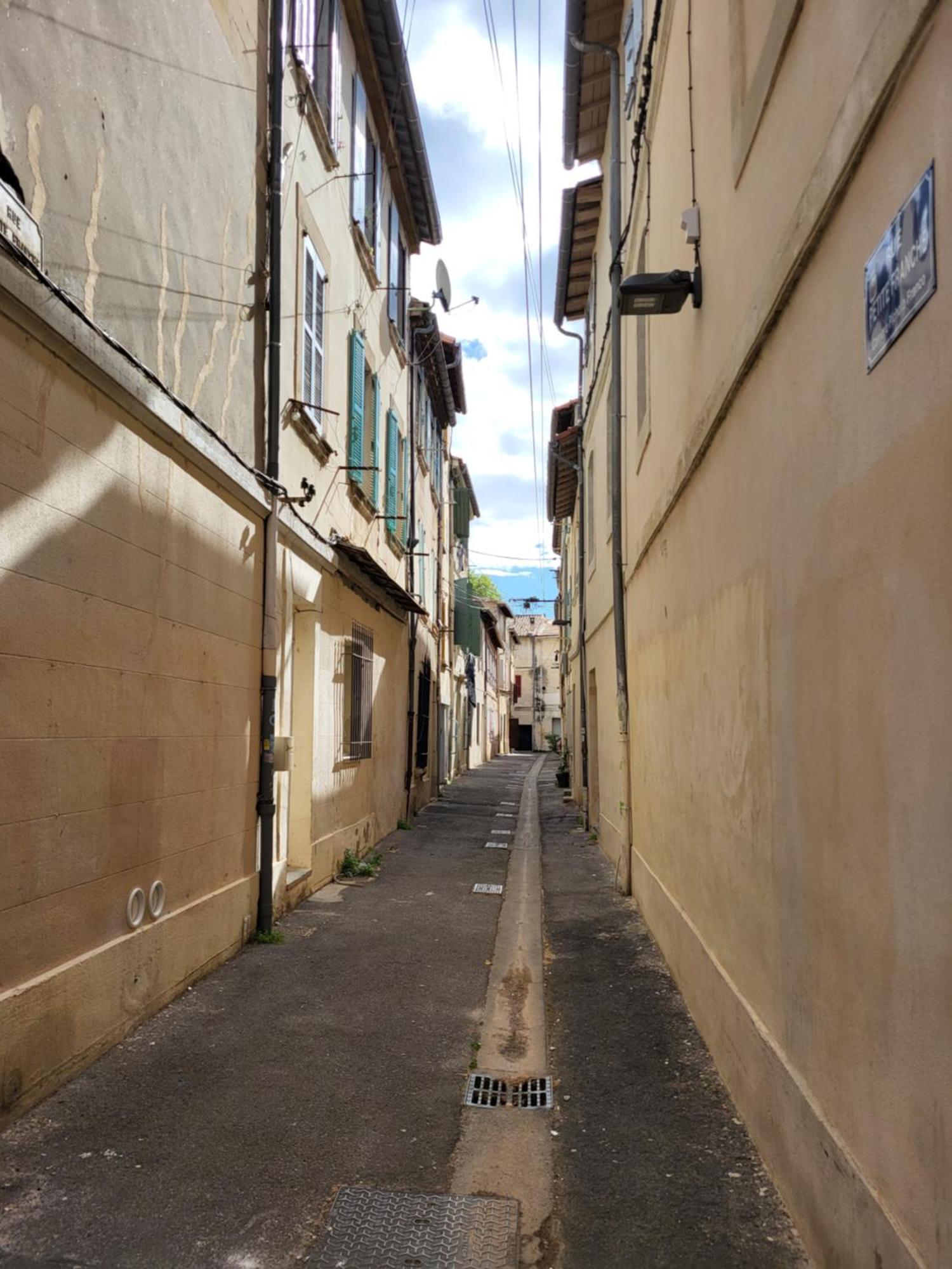 Studio/2 Pieces, Terrasse Avignon Luaran gambar